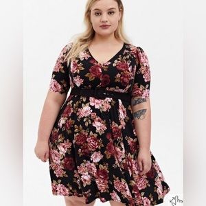 Torrid Floral Belted Skater Dress NWT